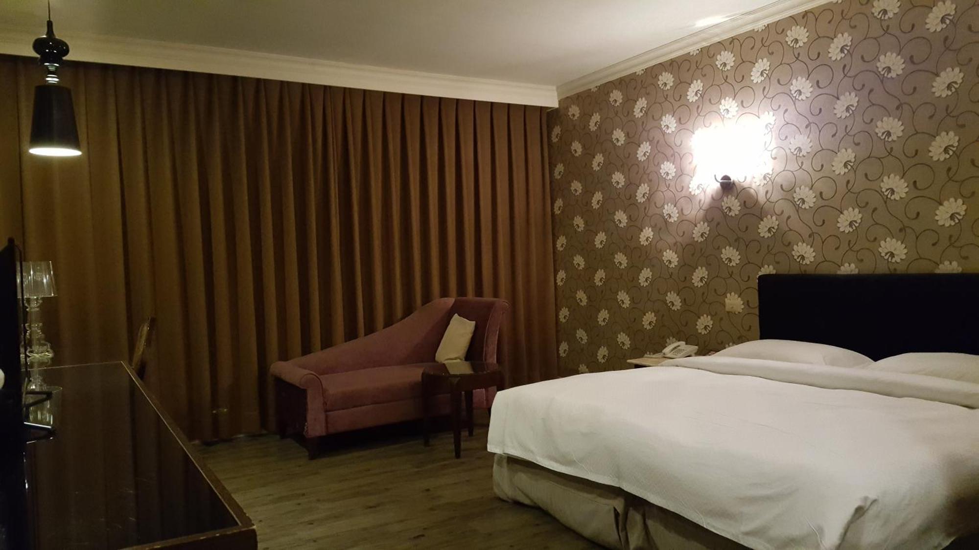 The Riverside Hotel & Motel Гаосюн Екстер'єр фото
