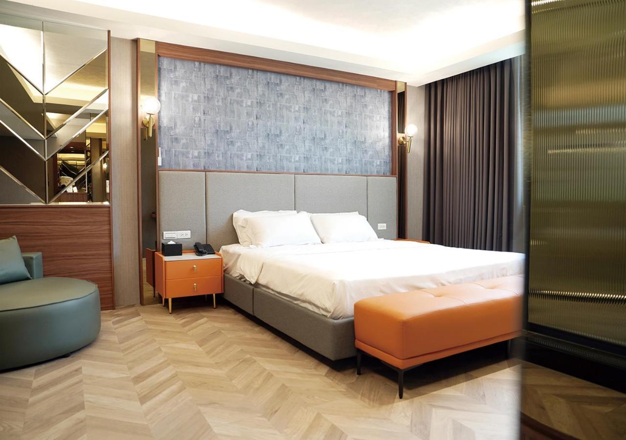 The Riverside Hotel & Motel Гаосюн Екстер'єр фото