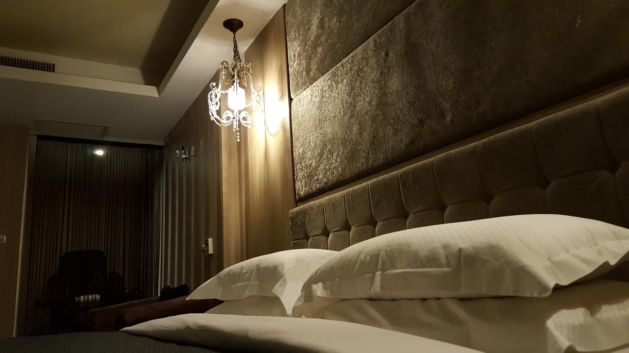The Riverside Hotel & Motel Гаосюн Екстер'єр фото
