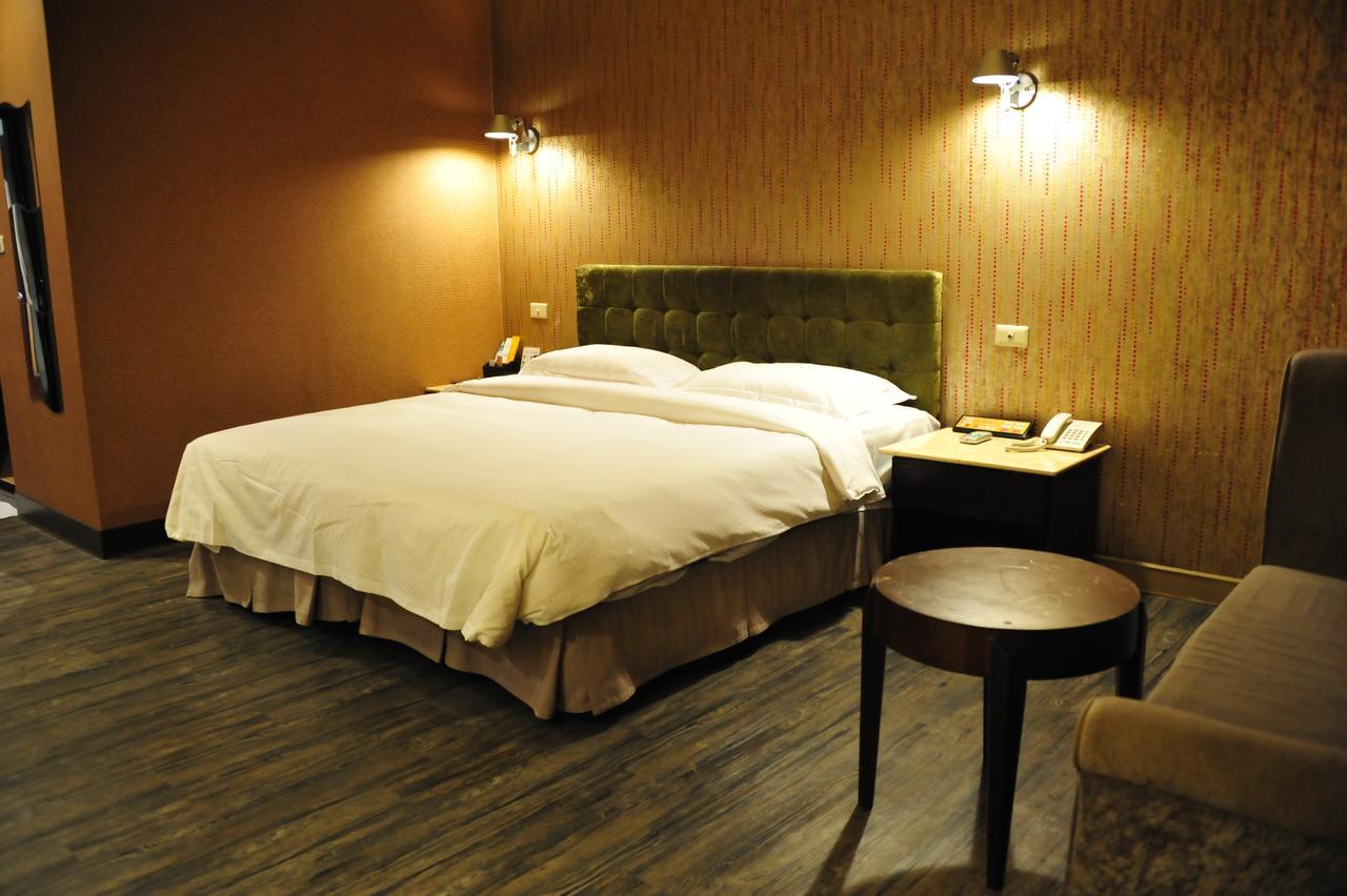 The Riverside Hotel & Motel Гаосюн Екстер'єр фото