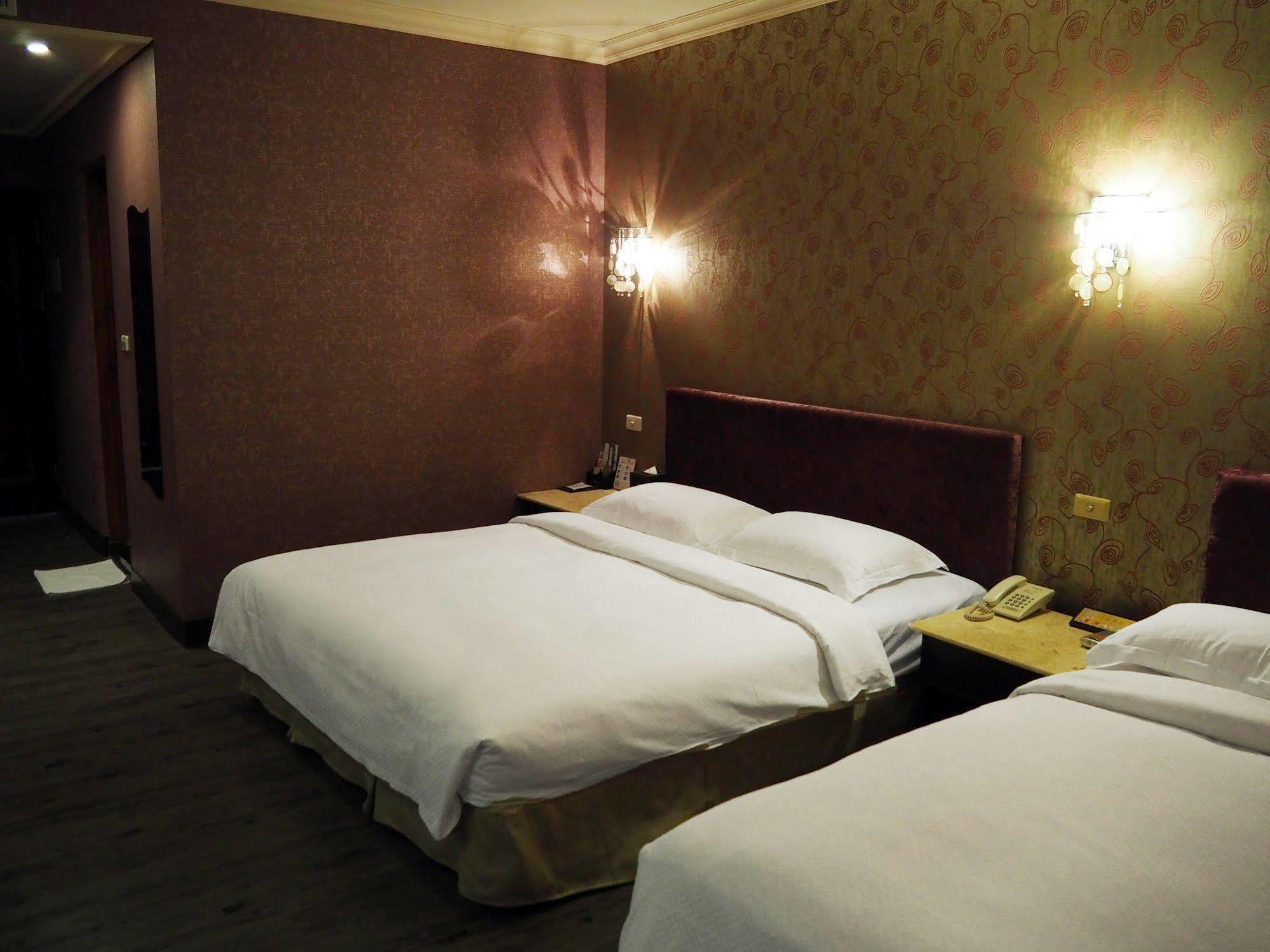 The Riverside Hotel & Motel Гаосюн Екстер'єр фото