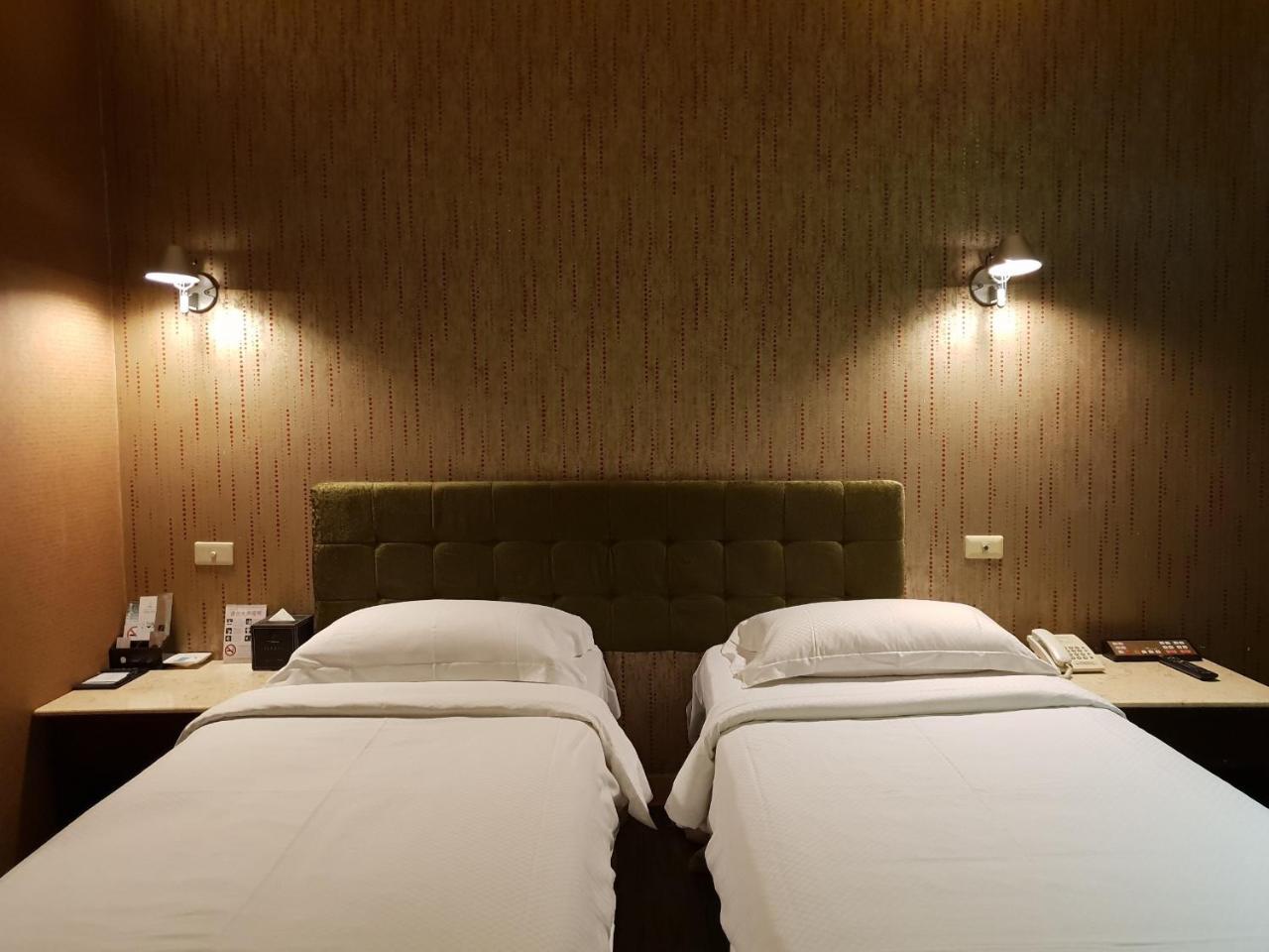 The Riverside Hotel & Motel Гаосюн Екстер'єр фото